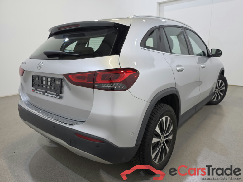 Mercedes GLA 200d Aut. LED-Xenon Widescreen Navi 1/2 Sport-Leather KeylessGo Klima PDC ... #4