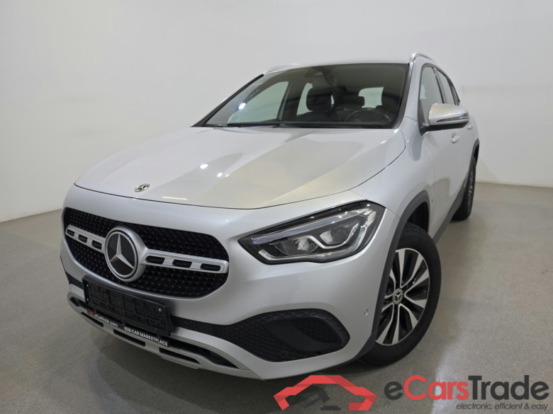 Mercedes GLA 200d Aut. LED-Xenon Widescreen Navi 1/2 Sport-Leather KeylessGo Klima PDC ... #1