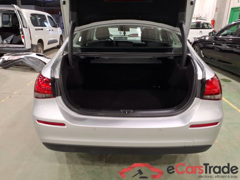 MERCEDES-BENZ CLASS A SEDAN DIESEL (V177) A 180 d Business Solution #3