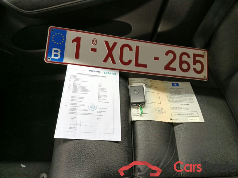Volvo XC60 D4 120kW Geartronic Momentum Pro 5d #4