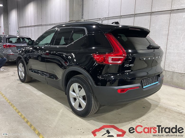 VOLVO XC40 1.5 T3 MOMENTUM CORE
