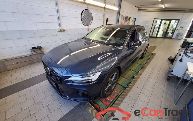 Volvo V60 Kombi (2018->) DE - Kb5 T8 Twin Engine AWD PHEV EU6d, Ultimate Dark, 2021 - 2023