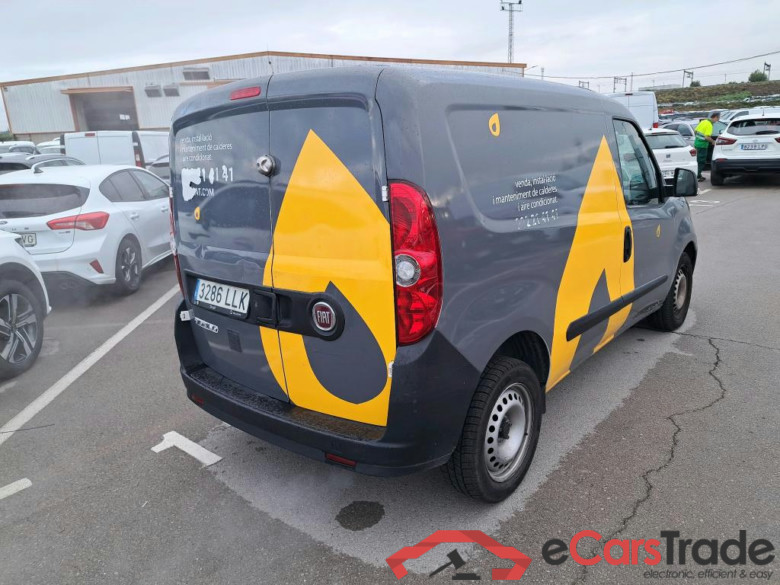 FIAT Doblò Cargo/2015/3P/furgón derivado de turismo Cargo Base Plus 1.3 Mjet 59kW (80CV) #2