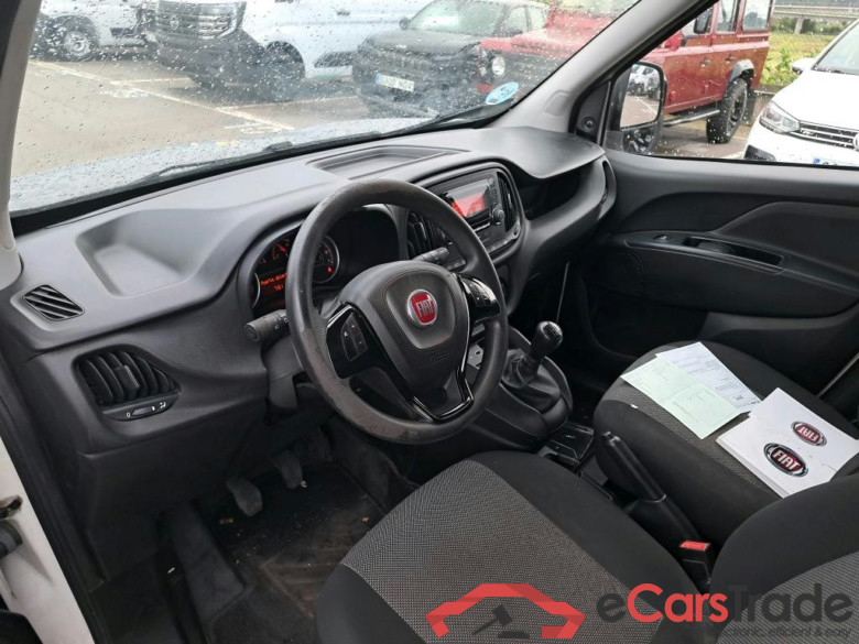 FIAT Doblò Cargo/2015/3P/furgón derivado de turismo Cargo Base Plus 1.3 Mjet 59kW (80CV) #3
