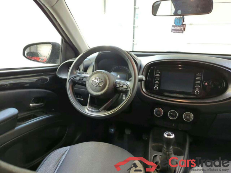TOYOTA Aygo X 1.0 VVT-i MT Play #3