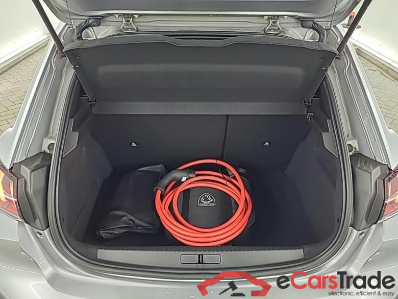 PEUGEOT e-208 Allure Pack 50kWh 136 5D Athlon Edition #5