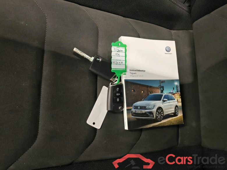 Volkswagen Tiguan 1.5 TSI 96kW Comfortline Business R  5d + Pano #4