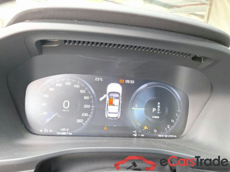 VOLVO XC40 / 2021 / 5P / SUV T4 RECHARGE PLUG-IN AUTO CORE #4
