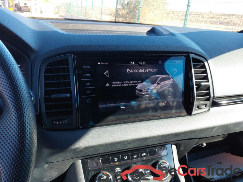SKODA Karoq 2.0 TDI 110kW 150cv DSG AutomÃ¡tico Sportline #6
