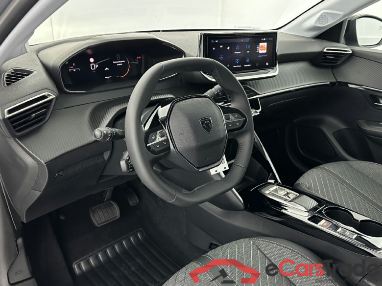 Peugeot 208 Allure 1.2 Hybrid 110ch #6