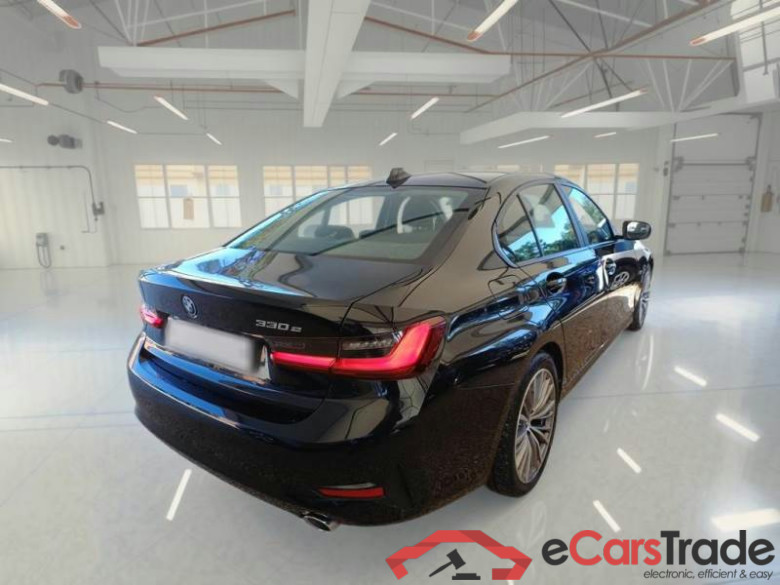 BMW SERIE 3 / 2018 / 4P / BERLINA 330E BUSINESS ADVANTAGE AUT. #2