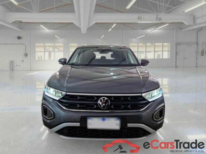 VOLKSWAGEN T-ROC / 2021 / 5P / SUV 2.0 TDI SCR LIFE DSG #6