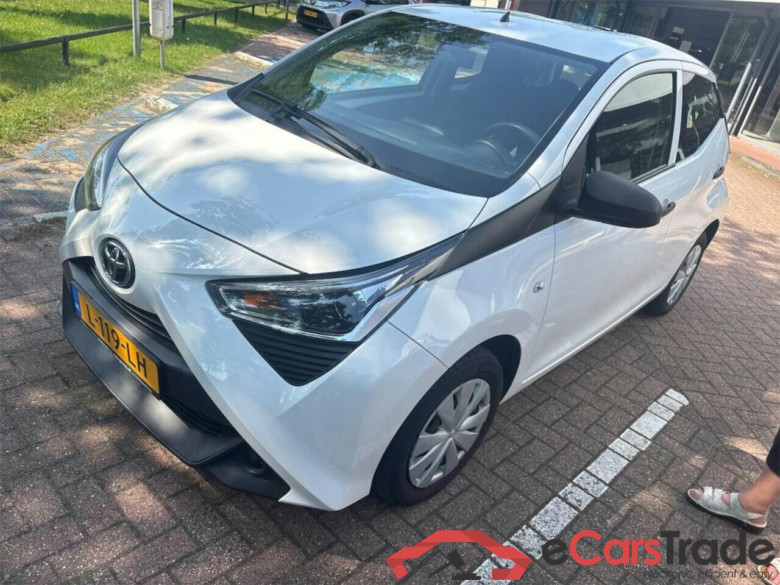 TOYOTA Aygo 1.0 VVT-i x #1
