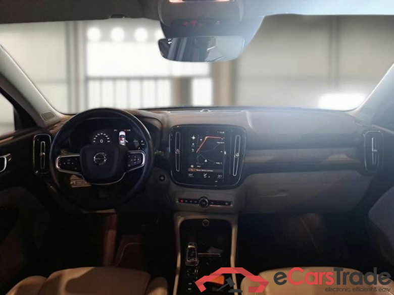 VOLVO XC40 / 2017 / 5P / FUORISTRADA T4 PLUG-IN HYBRID AUTO RECHARGE INSCR N1 #3