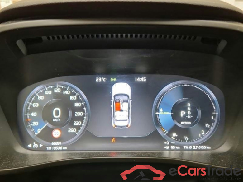 VOLVO XC40 / 2017 / 5P / SUV T4 PLUG-IN HYBRID AUTO RECH INSCRIP EXPR #4