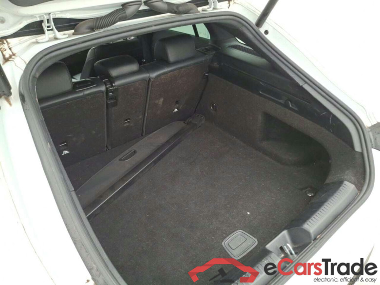 MERCEDES-BENZ CLA SHOOTING BRAKE 2.0 180 D STYLE 7G-DCT #5