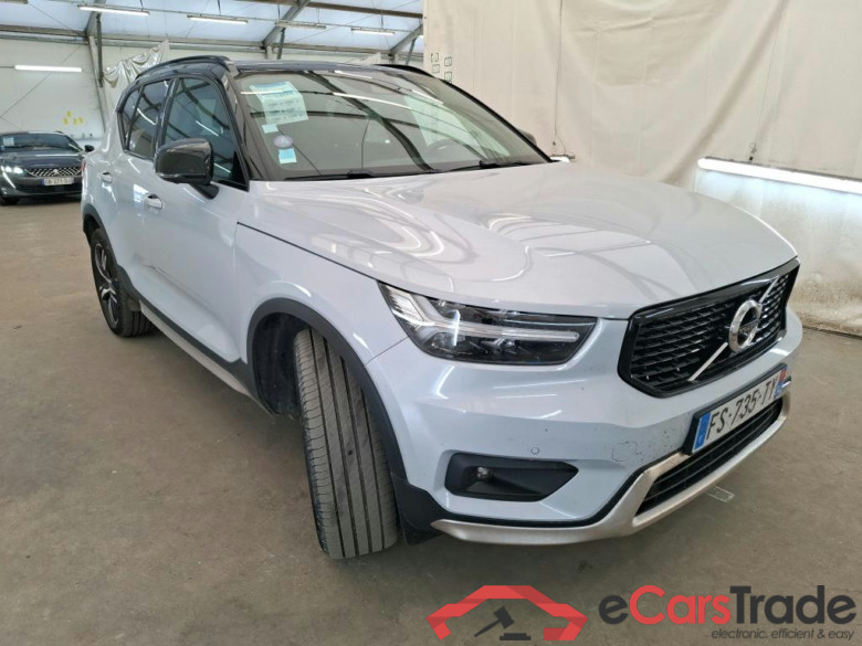 VOLVO XC40 / 2017 / 5P / SUV Recharge T5 262 DCT7 R-Design #4