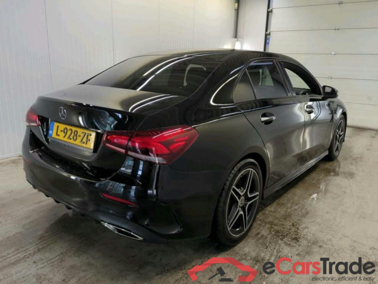 MERCEDES-BENZ A-klasse 250 Premium #2