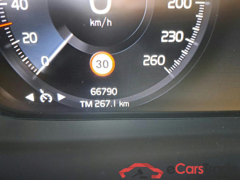VOLVO - VOL XC40 T4 Recharge 211PK Geartronic Inscription Expression & Pack Tech & Park  * HYBRID * #5