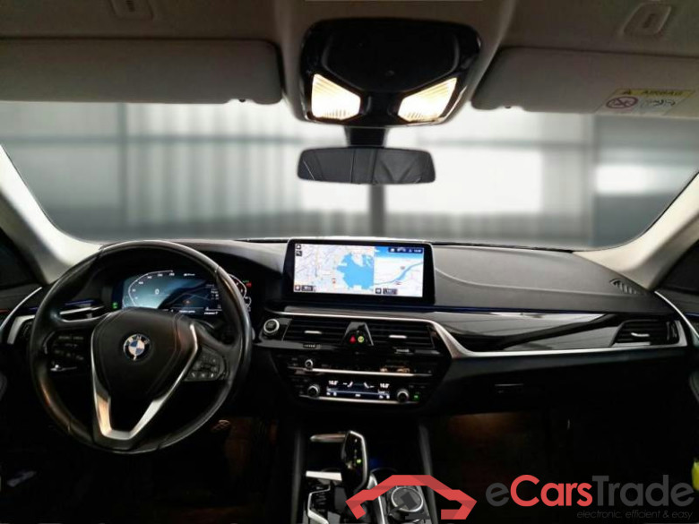 BMW SERIE 5 / 2020 / 5P / STATION WAGON 530E XDRIVE LUXURY AUTO TOURING #3
