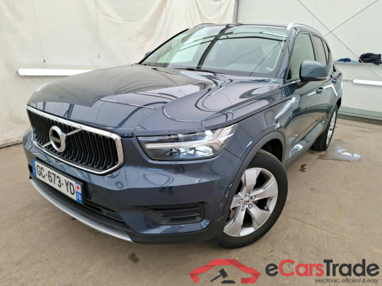 VOLVO XC40 / 2017 / 5P / SUV B4 AWD 197 Geartro 8 Momentum Business #1