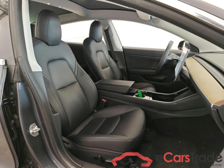 Tesla Model 3 Standard Range Plus RWD 4d #3