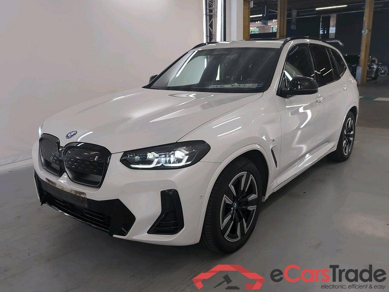 BMW IX3 80KWH AUTO