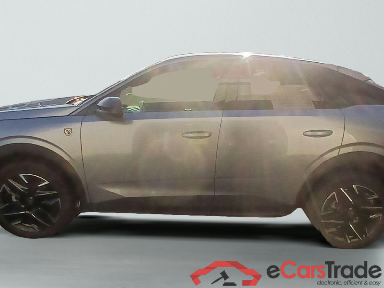 Peugeot 3008 Hybrid 145 e-DCS6 GT #4