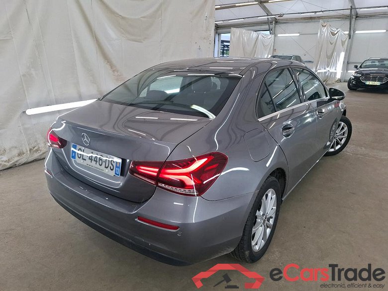 MERCEDES-BENZ Classe A Berline / 2018 / 4P / Berline A 250 e Business Line 8G-DCT #3
