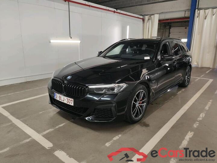 BMW 5 Reeks Touring 5 Reeks Touring 520e 150kW (PHEV) 150kW/204pk  5D/P Auto-8 #1
