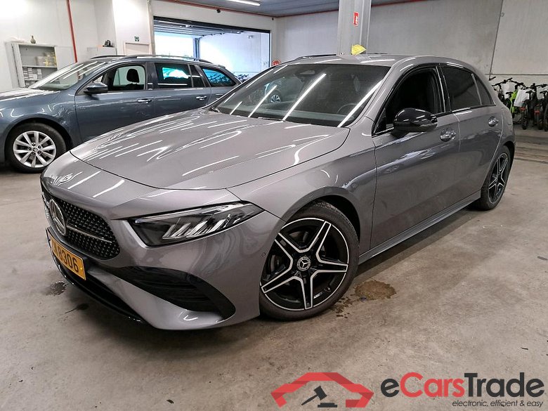 MERCEDES - MER A 180 136PK AMG Line With Smartphone Integration & Night Pack   * PETROL * #1