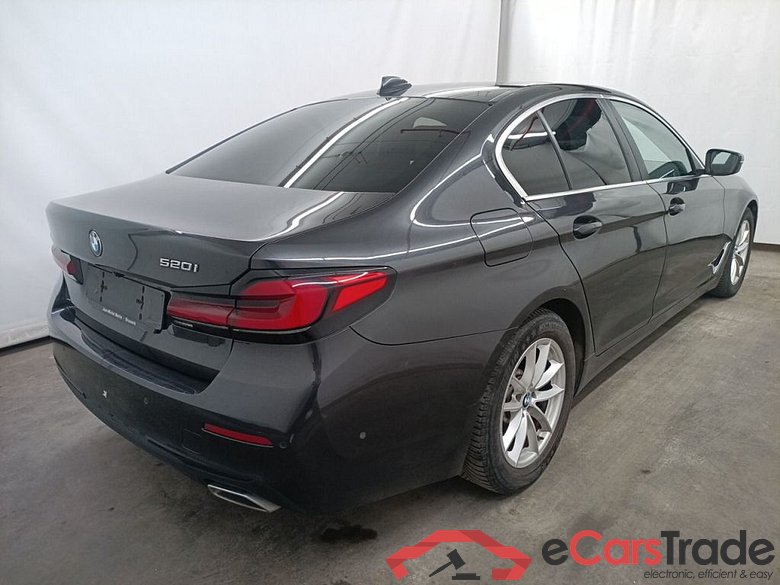 BMW 5 Reeks Berline 520i 120kW Aut. 4d #2