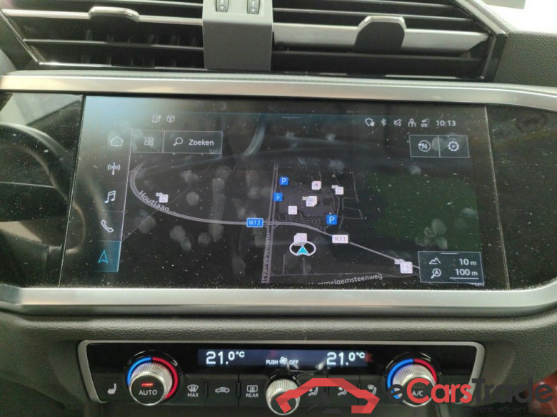 Audi Q3 Sportback 45 TFSI e S tronic 5d #4