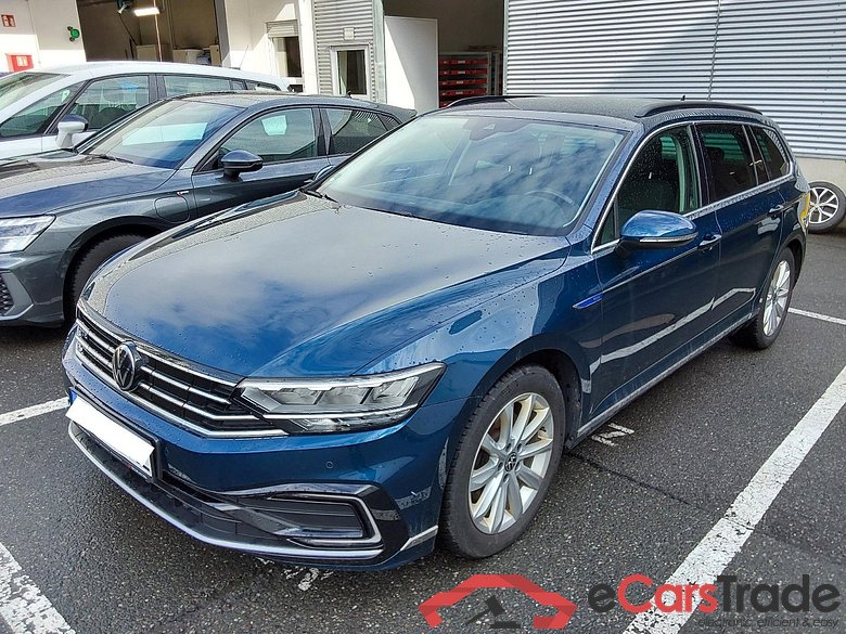 Passat Variant GTE 1.4 TSI 160KW AT6 E6d #1