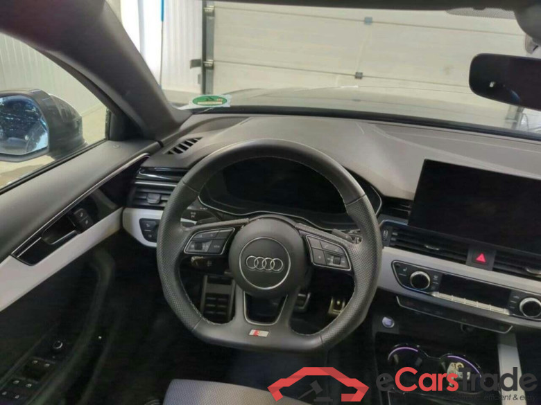 AUDI A4 Avant 35 TFSI S ed comp #3