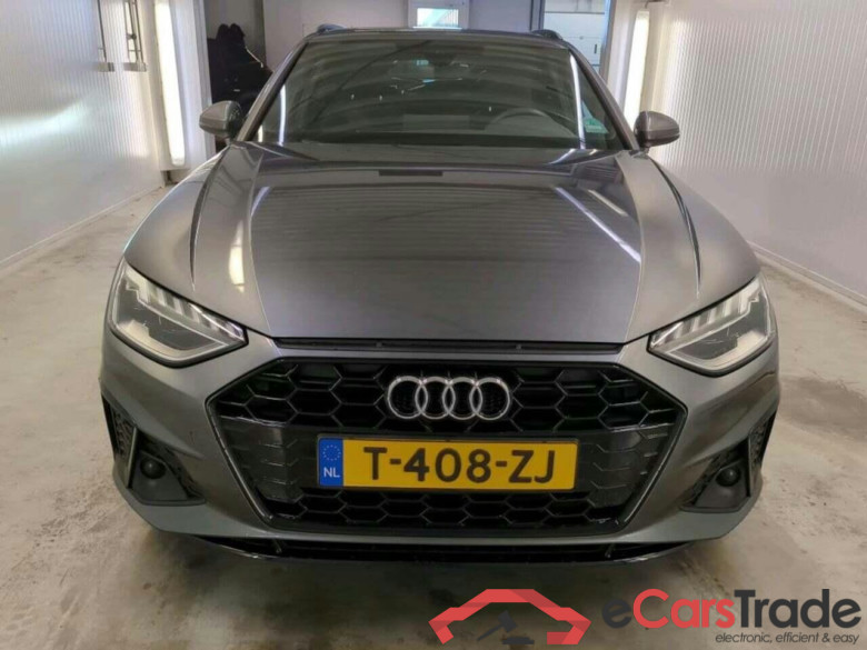 AUDI A4 Avant 35 TFSI S ed comp #4