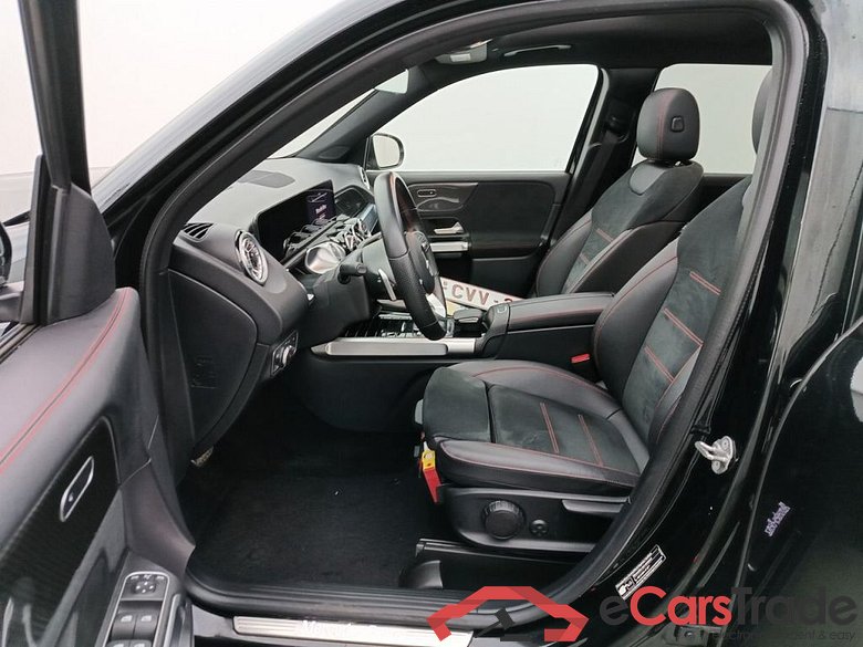 Mercedes-Benz GLB GLB 200 AMG Line 5d #3