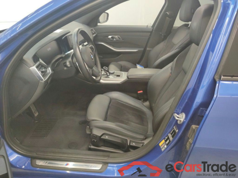 BMW 3 Reeks Berline 330e (215 kW) 4d #3