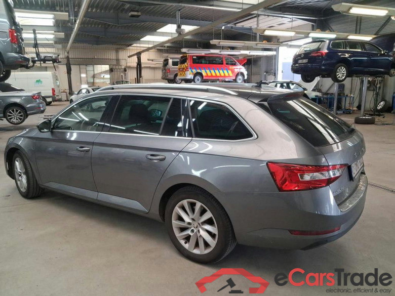SKODA Superb Combi PHEV 1.4 TSI Ultimate DSG (160 kW) #3