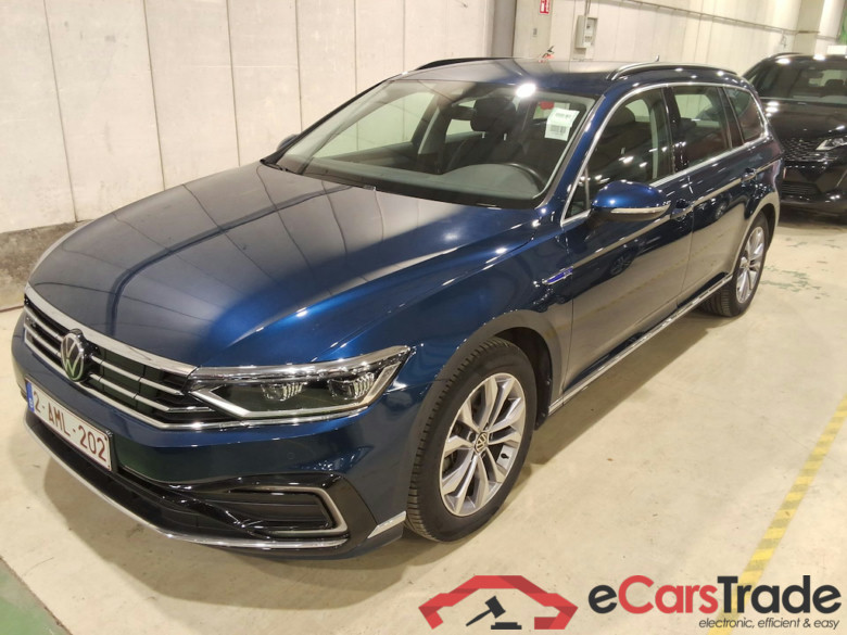 VOLKSWAGEN PASSAT BREAK 1.4 TSI MSQ VARIANT GTE BUSINESS #1
