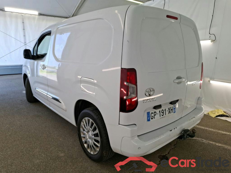 TOYOTA Proace City / 2019 / 4P / Fourgonnette 1.5 Medium 100 D-4D Business #2