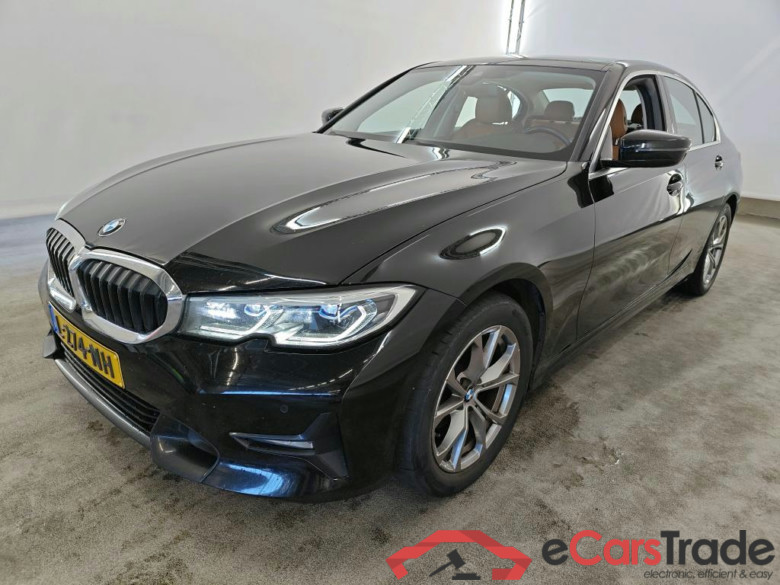 BMW 3 Serie Sedan 318iA  Sport Line 4d+ BMW laserlight #1