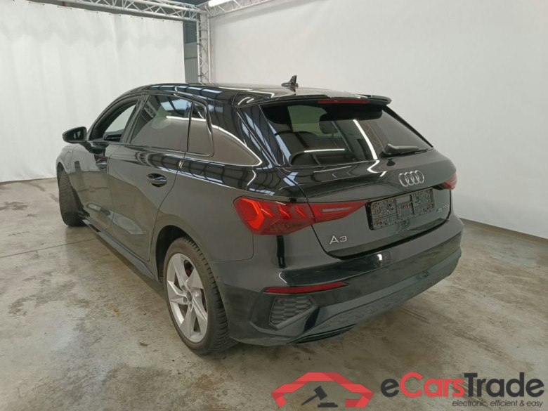 Audi A3 Sportback 45 TFSI e S Line 5d #3