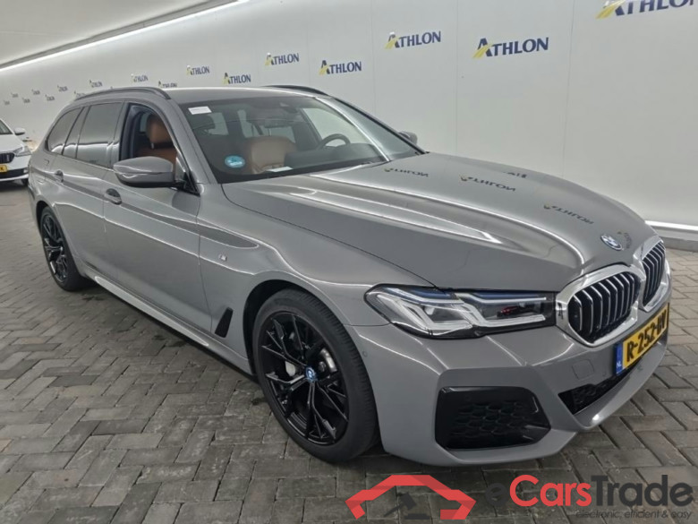 BMW 5-serie Touring 530e Business Edition Plus 5D 215kW #2