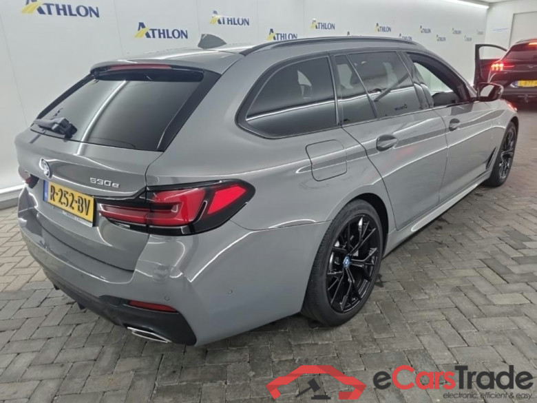 BMW 5-serie Touring 530e Business Edition Plus 5D 215kW #3