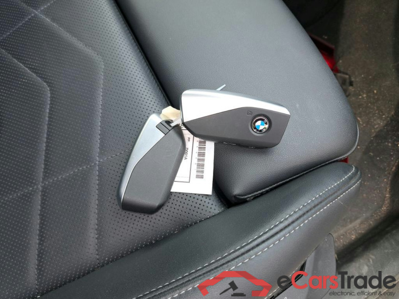 BMW - BMW IX1 eDrive20 204PK M Sport                ***               TOTAL LOSS               ***                Pack Premium With Heated Seats & Travel Pack & Active Driver Seat * ELECTRIC * #4