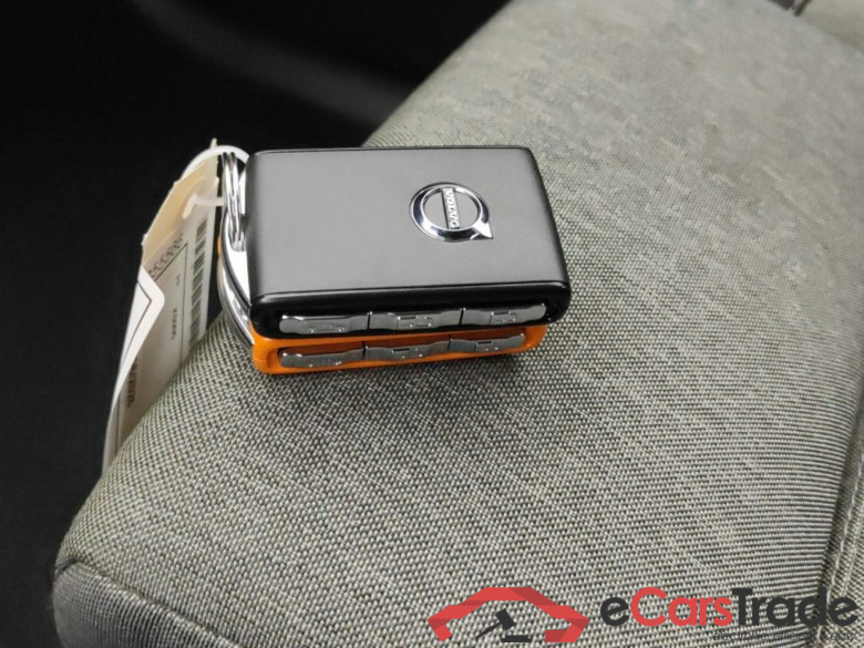 Volvo XC40 B3 Core DCT 5d #4