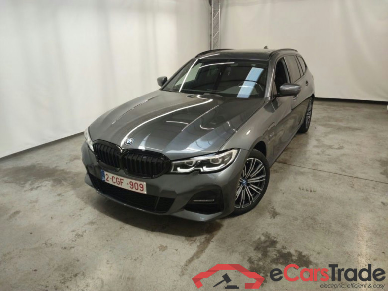 BMW 3 Reeks Touring 330e xDrive (215 kW) 5d #1