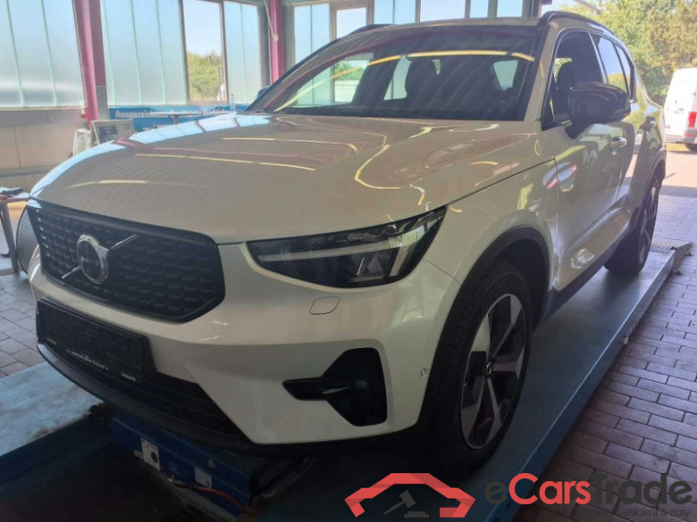 Volvo XC40 (2017->) DE - SUV5 B4 2WD EU6d, Plus Dark, (Facelift) 2022 - 2024 #5