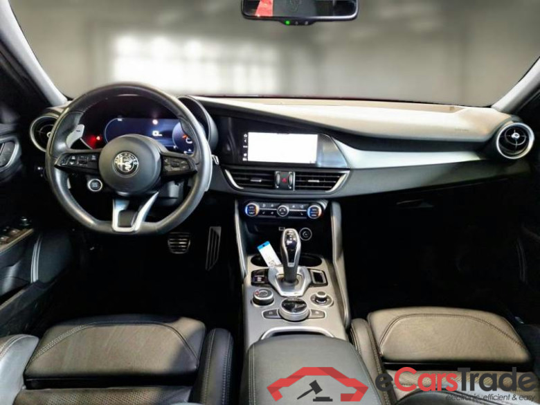 ALFA ROMEO GIULIA / 2016 / 4P / BERLINA 2.2 TD 210 CV VELOCE AT8 Q4 #3
